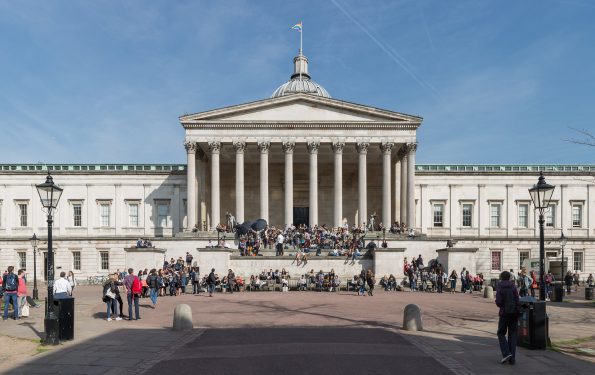 University College di Londra vieta relazioni sentimentali tra studenti e insegnati